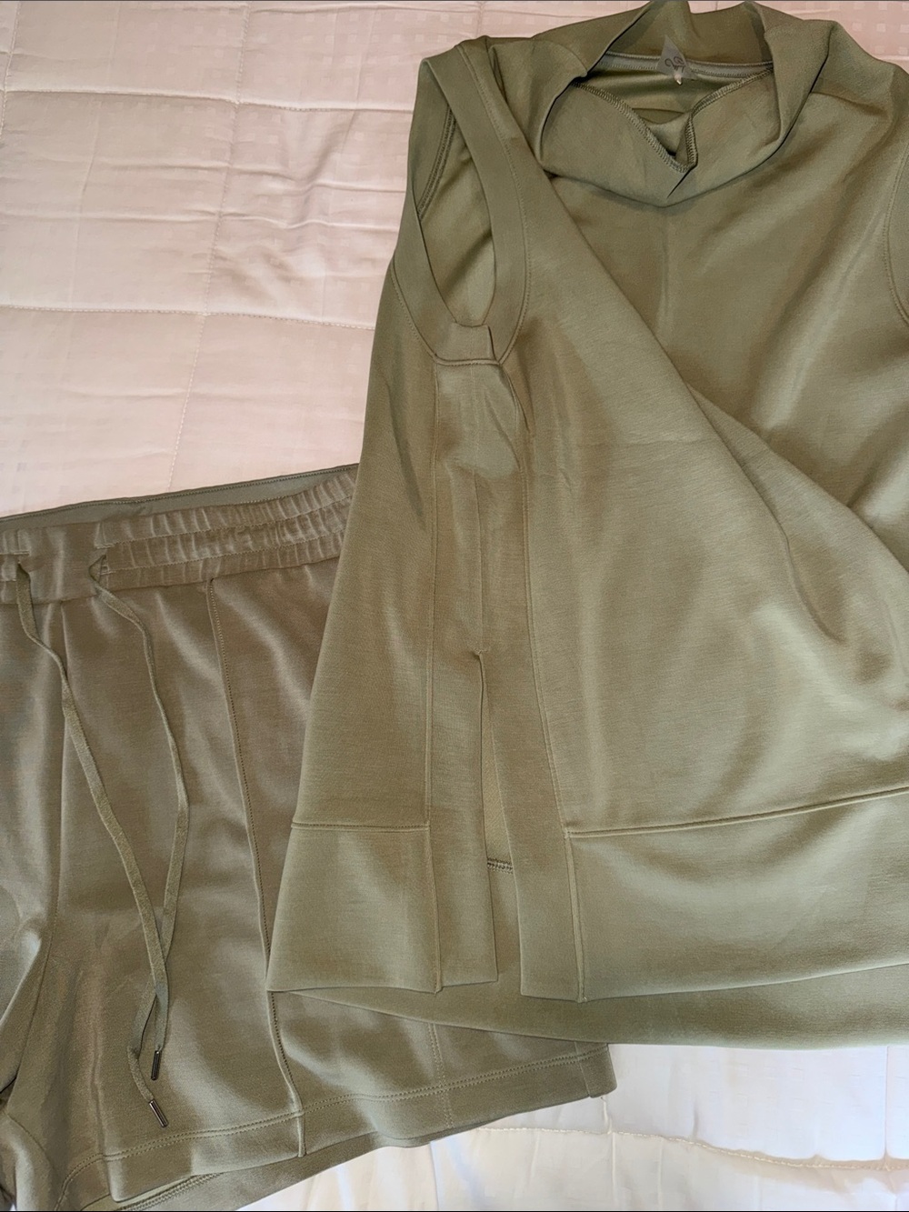Calia Green Set - Picture 5 of 5
